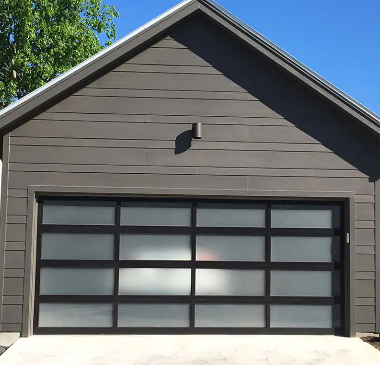 আধুনিক কালো মার্জিত অ্যালুমিনিয়াম ফ্রেম টেম্পারেড গ্লাস স্বচ্ছ বিভাগ গ্যারেজ দরজা ম্যানুয়াল বা স্বয়ংক্রিয় খোলার বিভাগ দরজা শৈলী